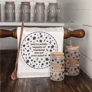 NWT SPECIAL MADE FOR YOU - HAND TOWEL, WILDLY CAPABLE